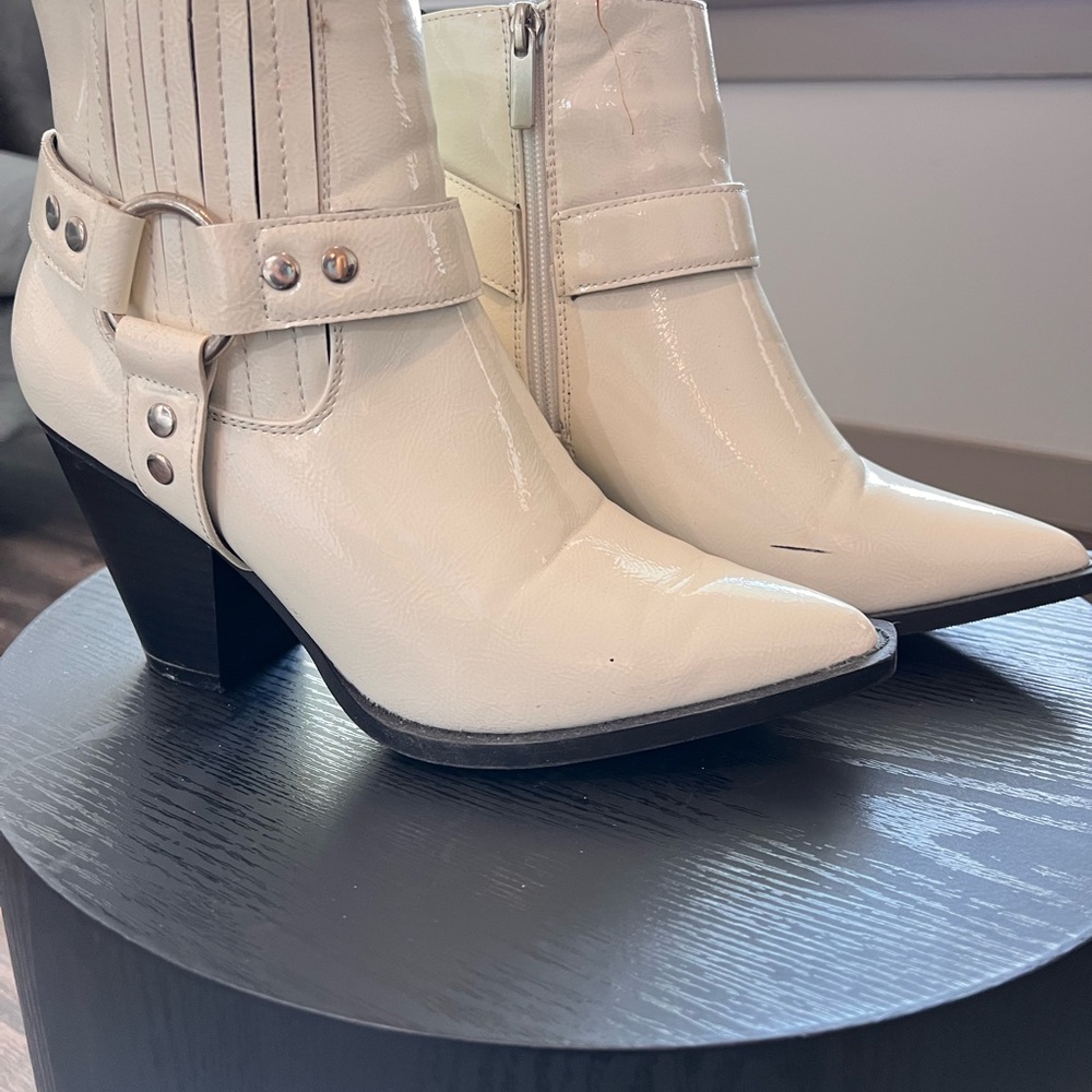 Fashion Nova Cream Heeled Boots